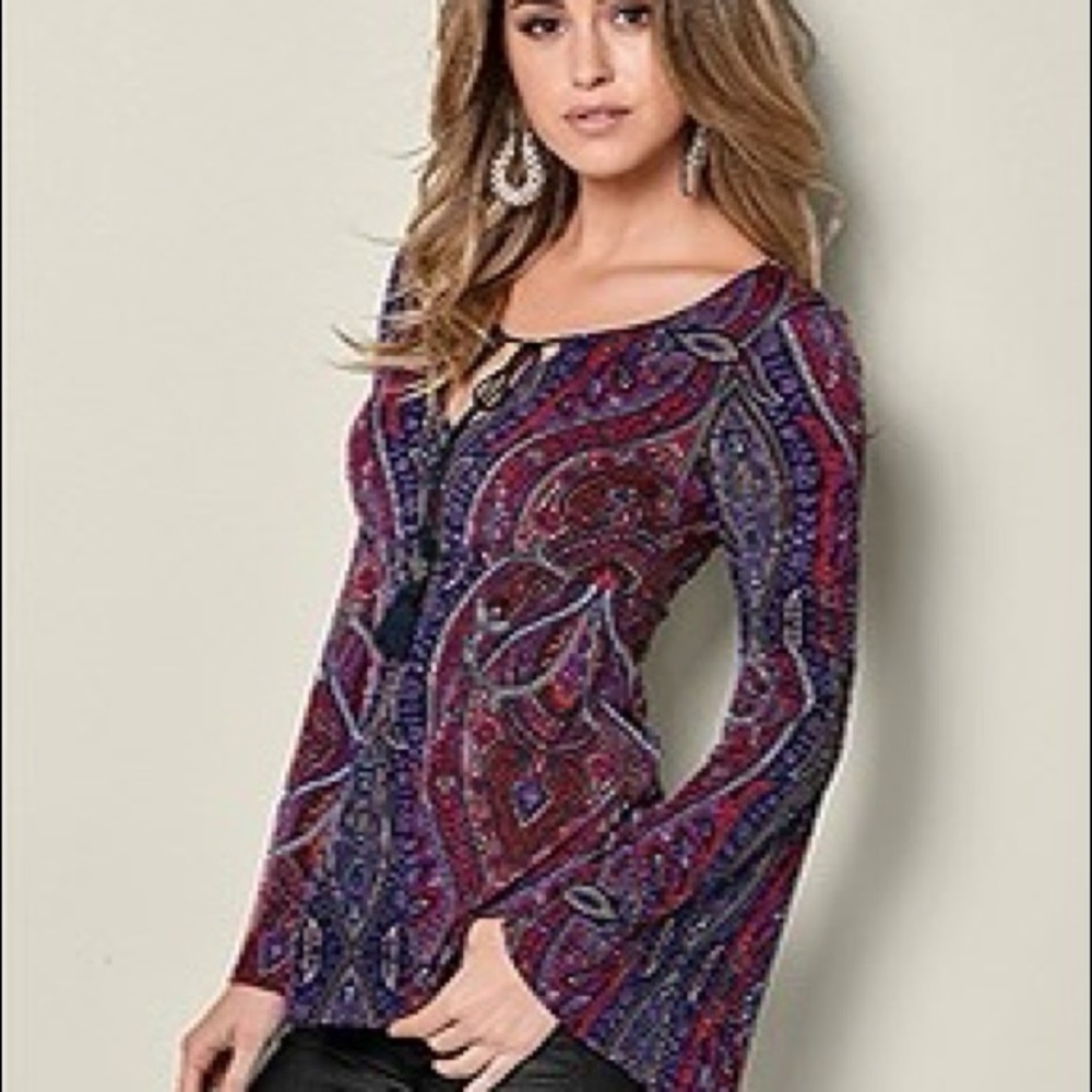Venus flowy top